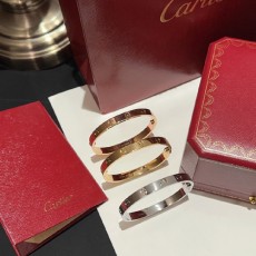 까르띠에 신상 팔찌 CA92553