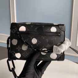 루이비통 미니 소프트 트렁크 M44735