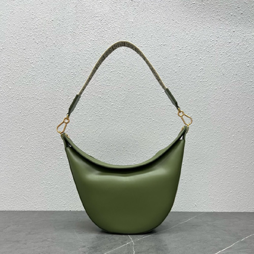 로에베 루나 스몰 숄더백 11076 그린