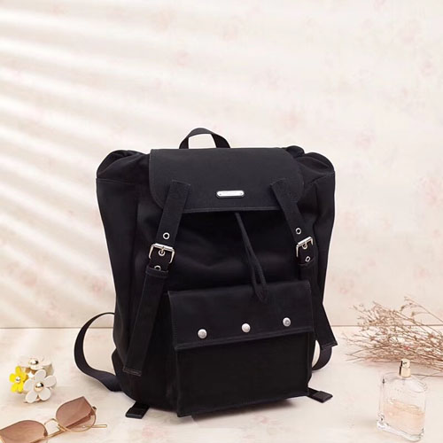 입생로랑 블랙 개버딘 소재의 노아 생 로랑 백팩 495539