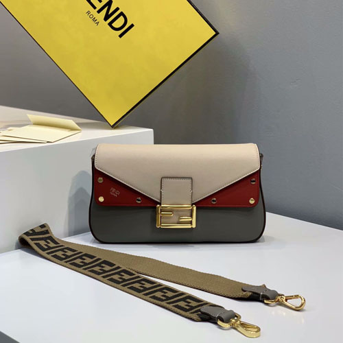 펜디 신상 바게트백 8BR600 그레이