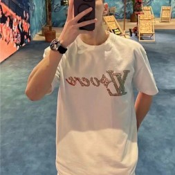 루이비통 남여공용 반팔 M10369