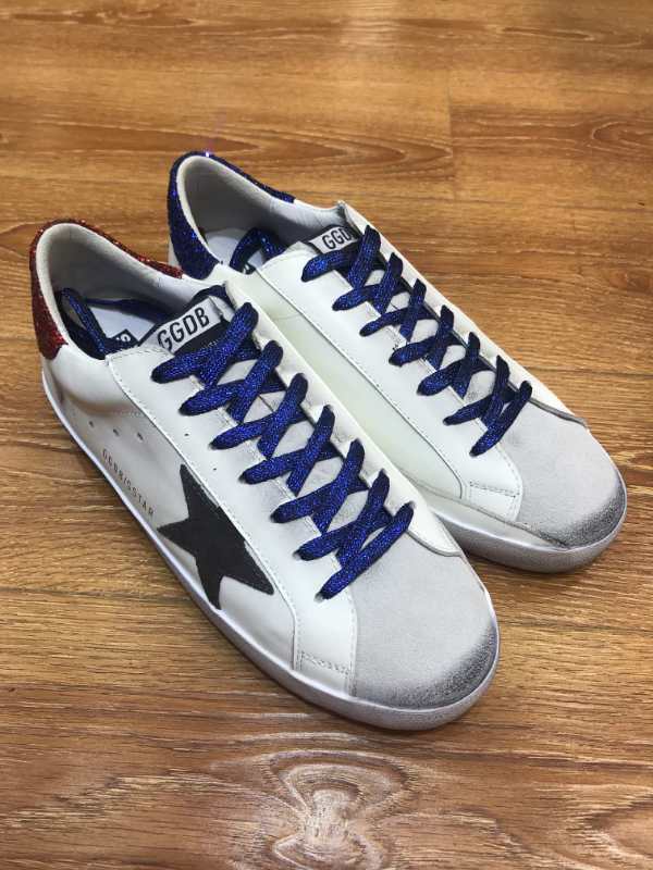 골든구스 남여공용 신상 스니커즈 G306007