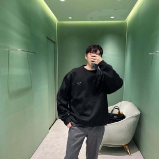 프라다 남여공용 맨투맨 3A582