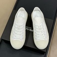 프라다  여성용 스니커즈 F0922-3