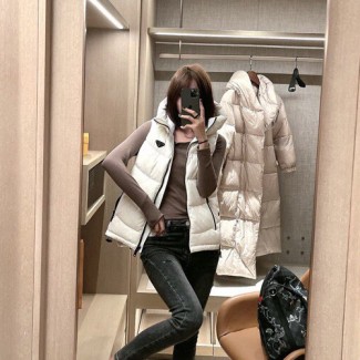 프라다 여성용 패딩조끼 3A436