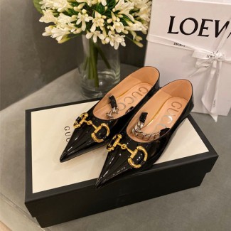 구찌 여성 홀스빗 가죽 플랫 슈즈 621161 에나멜 블랙