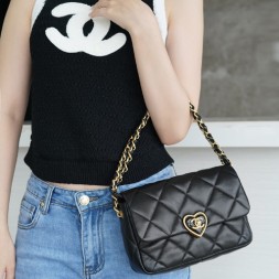  샤넬 CF 하트버클 미니 체인백 AS2332