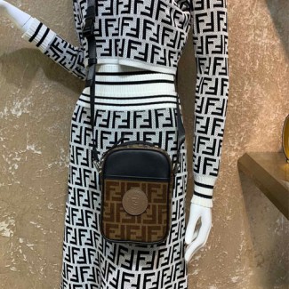 펜디 신상 미니 크로스백 F0188 브라운