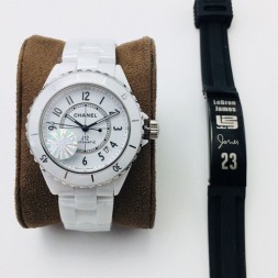 샤넬 남여공용 J12 최신버전 W31316 화이트 38mm