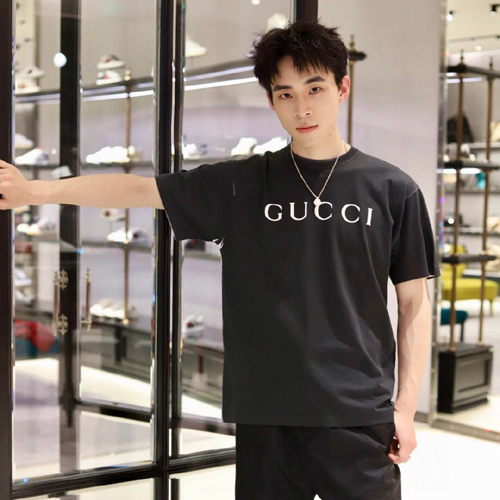 구찌 남여공용 반팔 617663