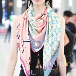 루이비통 신상 스카프  MP2326