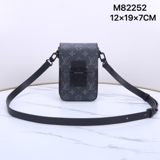 루이비통 S락 버티컬 웨어러블 월릿 크로스백 M82252