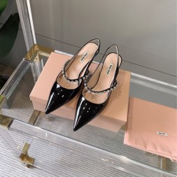 미우미우 신상 샌들 57216 블랙