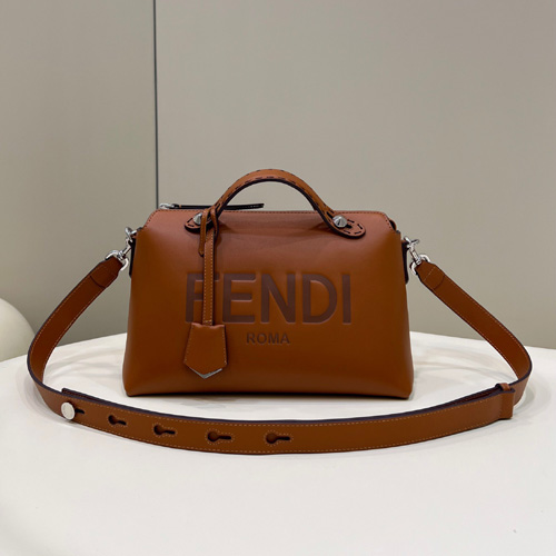 펜디 미디엄 바이 더 웨이 보스턴 백  8BL1456-4