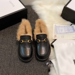 구찌 신상 로퍼 423515 블랙 무광