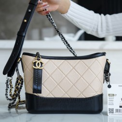  샤넬 가브리엘 스몰 호보백 A91810 베이지