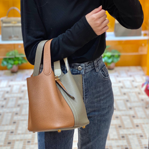 에르메스 피코탄 18 올수공 HM1881-2