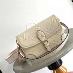 루이비통 다이엔 사첼백 M46386 크림