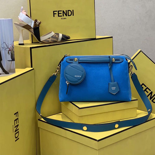 펜디 바이 더 웨이 미디엄 스웨이드 보스턴백 8BL124 블루