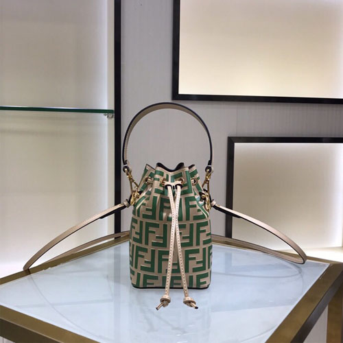 펜디 몬트레조 미니 버킷백 8BS010