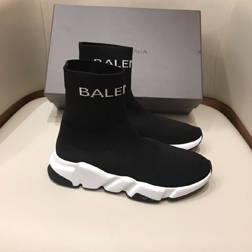 발렌시아가 신상 남여공용 스피드러너 565835