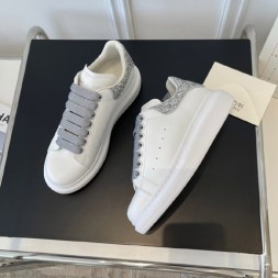 알렉산더 맥퀸  남여공용 스니커즈  586431-3