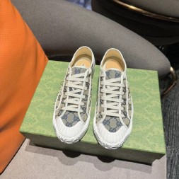 구찌 남여공용 스니커즈 670511-1