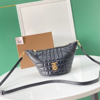 버버리 스몰 퀼팅 램스킨 크레센트 롤라 백 80443111 블랙