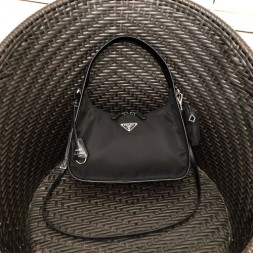 프라다 리에디션 1995 호보백 1BC115 블랙