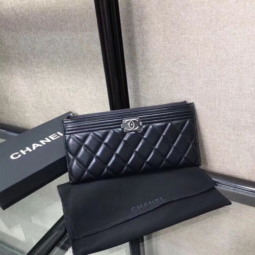 샤넬 스몰 포켓 클러치 A84107 램스킨 블랙 은장