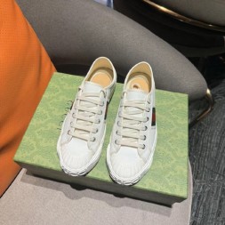 구찌 남여공용 스니커즈 670511-4