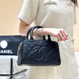 샤넬 캐비어 볼링백  A20996 블랙