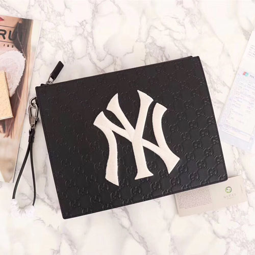 구찌 뉴욕양키스 스트랩 클러치백 547796 블랙
