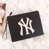 구찌 뉴욕양키스 스트랩 클러치백 547796 블랙