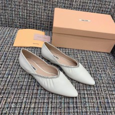 미우미우 나파 가죽 발레리나 57195 화이트