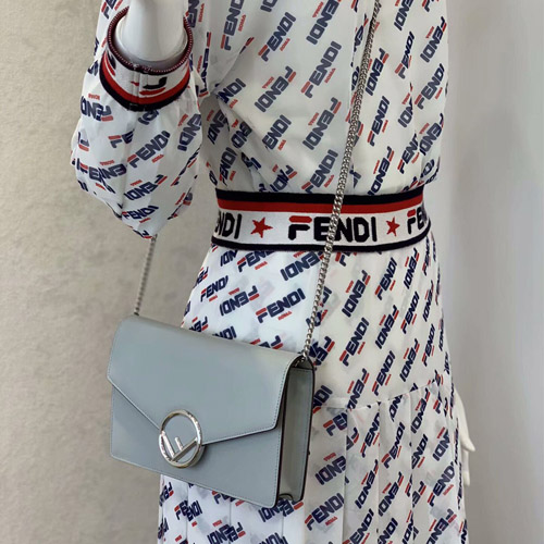 펜디 체인 크로스백 F2080 민트그레이