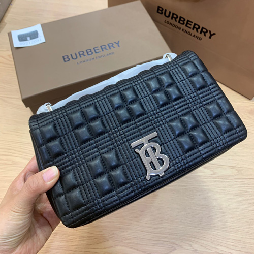 버버리 스몰 퀼트 블록 램스킨 롤라 백 80211551 블랙 은장