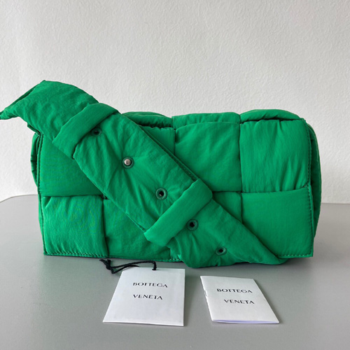 보테가 패딩 테크 카세트 백 628951 그린