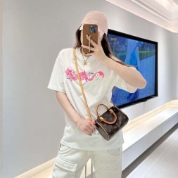 루이비통 남여공용 반팔  M10361-2