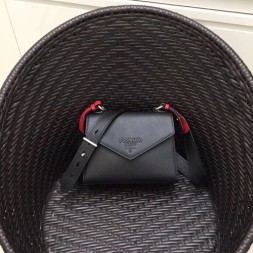 프라다 사피아노 가죽 숄더 백 1BD186 블랙