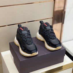발렌티노 남성용 신상 스니커즈 2S0S27