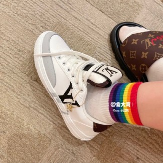 루이비통 남여공용 스니커즈  M0417-1