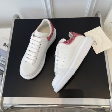 알렉산더 맥퀸  남여공용 스니커즈  586431-1