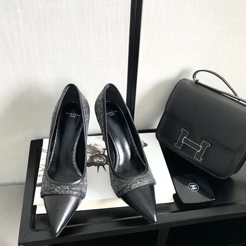 지방시 신상 힐 GV39043 그레이