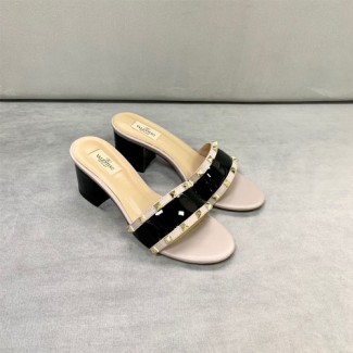 발렌티노 신상 슬리퍼 2S0S33