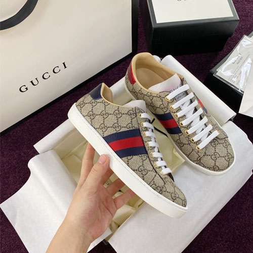 구찌 남여공용 신상 스니커즈 620319