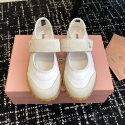 미우미우 여성용 운동화  57275-2