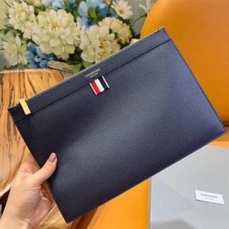 톰브라운 남여공용 클러치백 T33278 미듐 네이비
