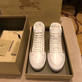 버버리 여성용 신상 하이탑 스니커즈 BB181118